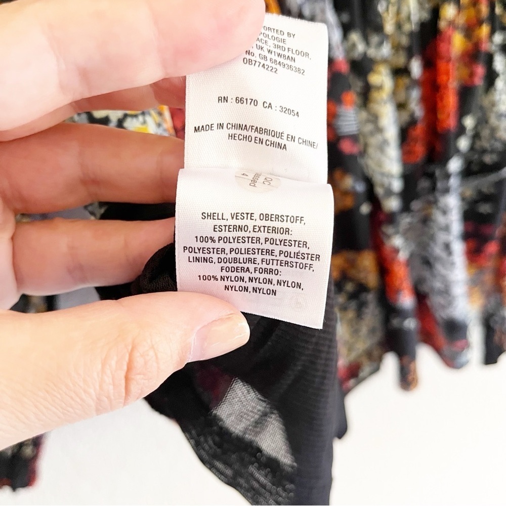 Anthropologie Akemi + Kin Adria Smocked top Floral Blouse Size Medium - Picture 10 of 11